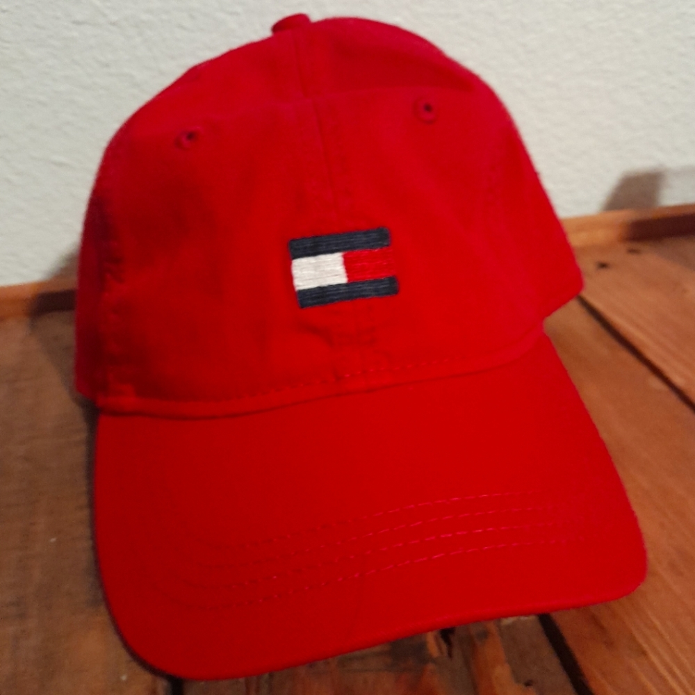 New Red Classic Tommy hilfiger baseball hat